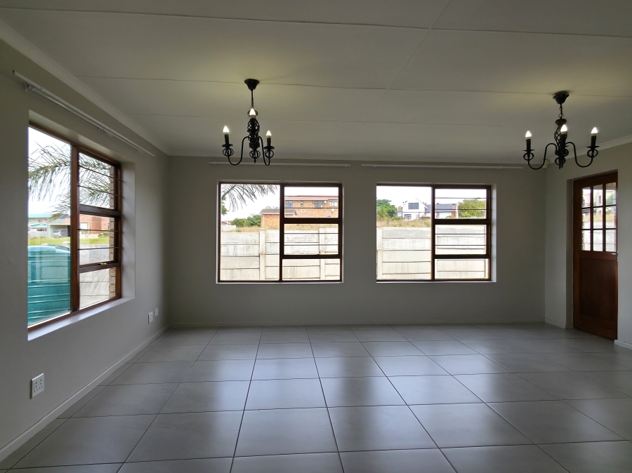 2 Bedroom Property for Sale in Wavecrest Eastern Cape